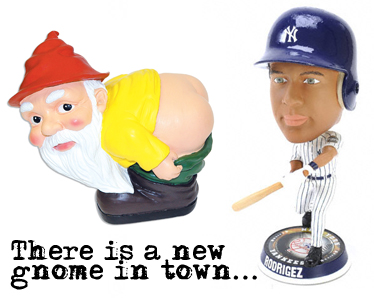 Gnome Mooning Bobble head